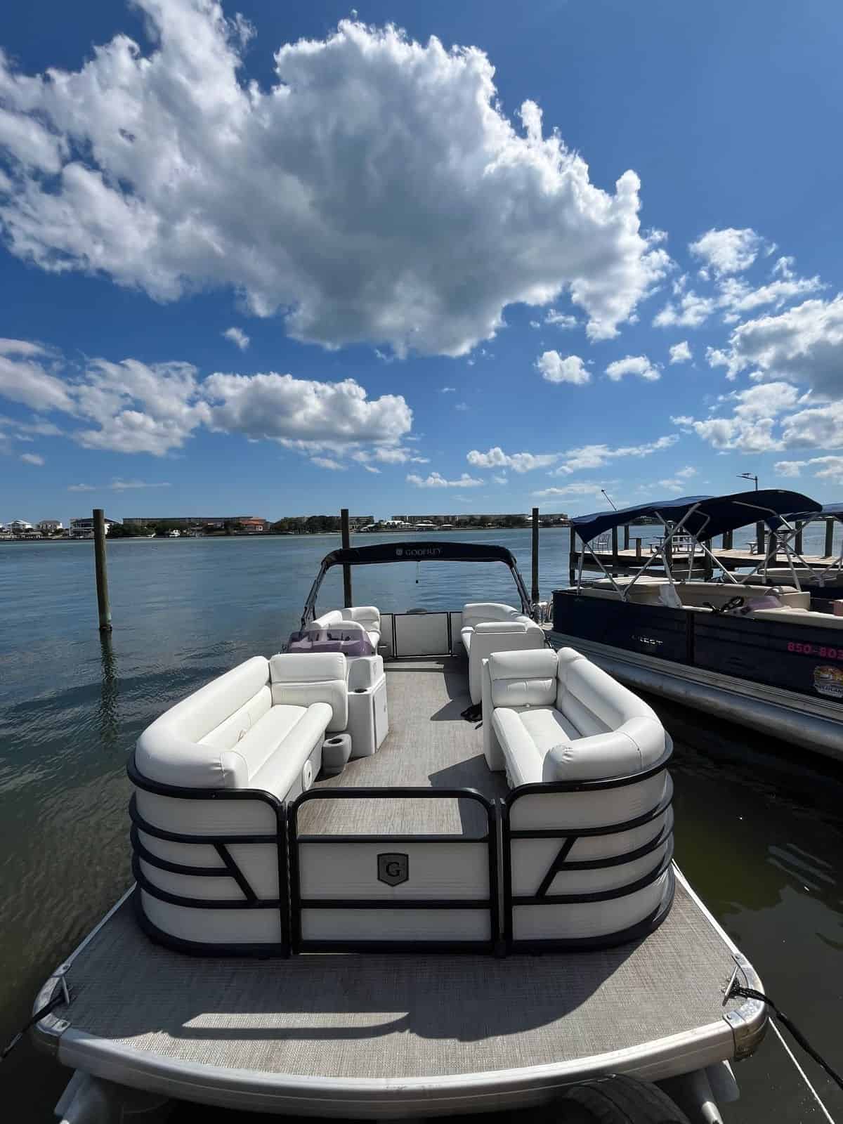 10 passenger tritoon boat rental