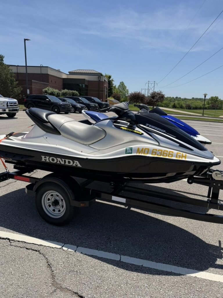Jet Skis 768x1024