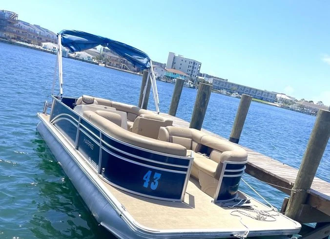 pontoon